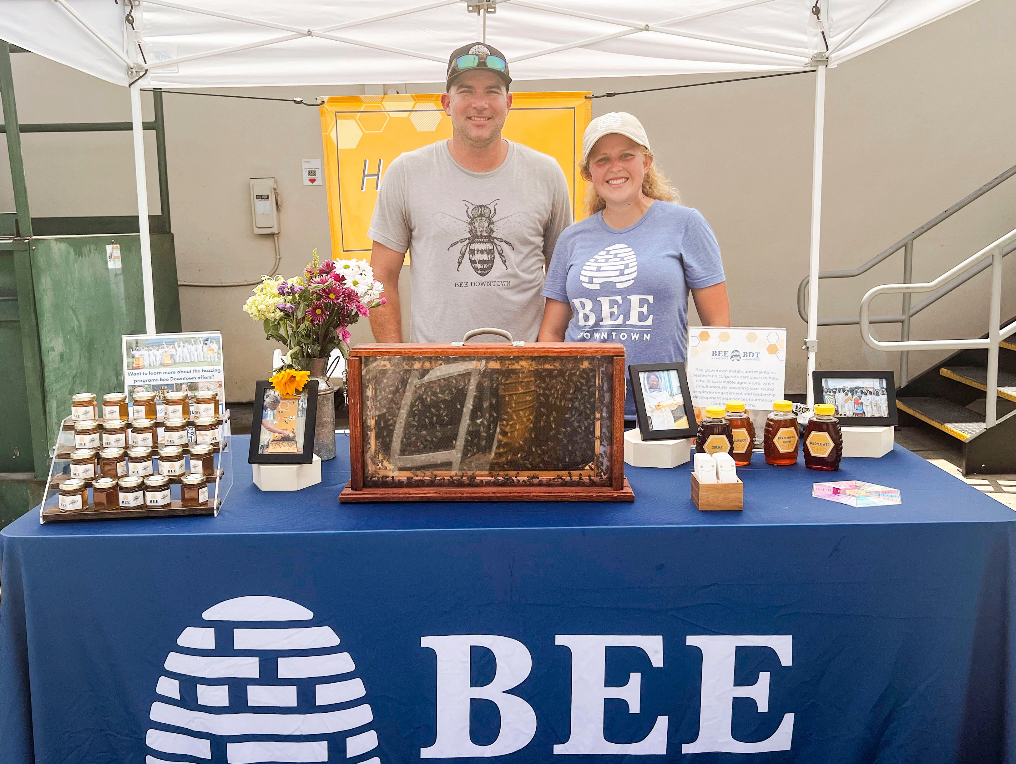 Bee Downtown 